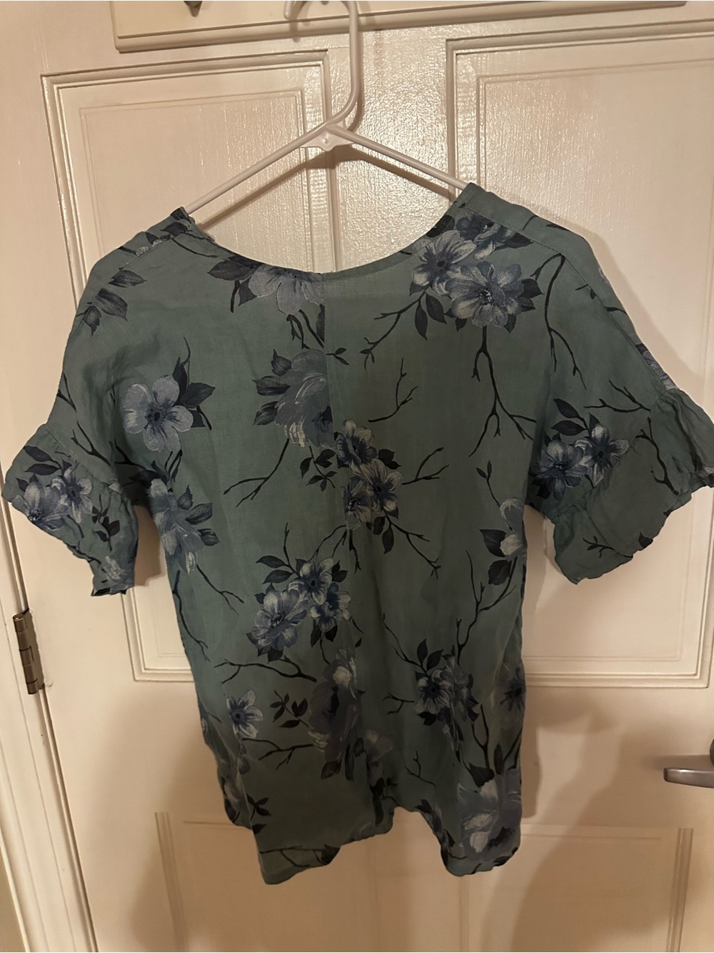 Source Unknown Sage Green Floral Short Sleeve Blouse